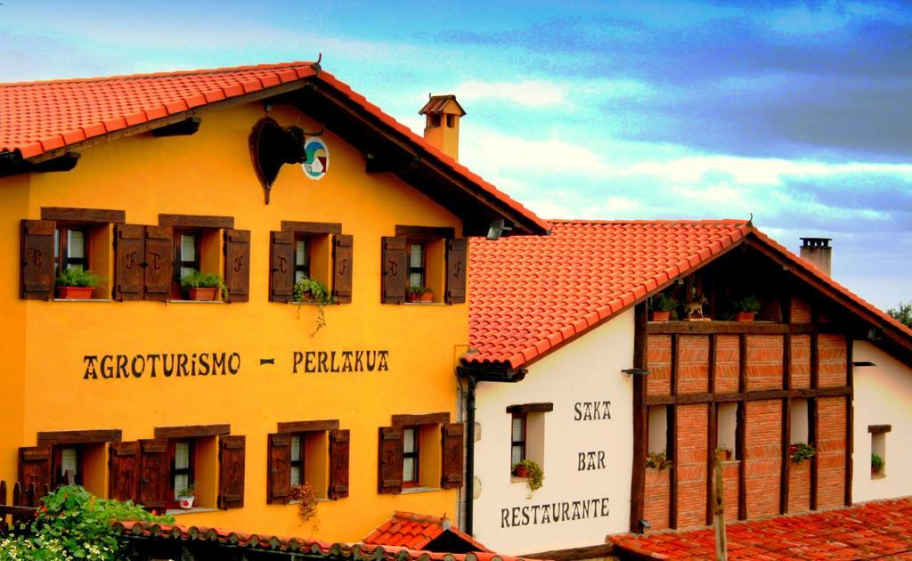 Willa Perlakua Saka Deba Zewnętrze zdjęcie